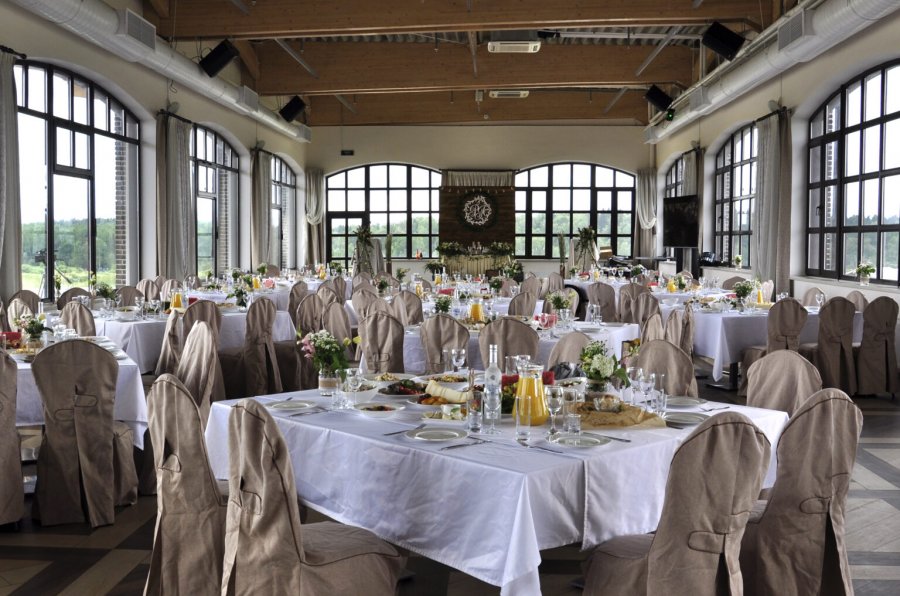 Organization of weddings