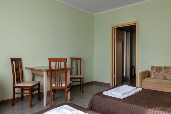 Apartments: Photo 2